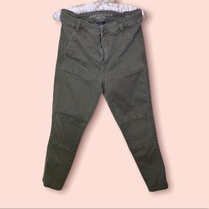 American Eagle Olive Jeans Cropped